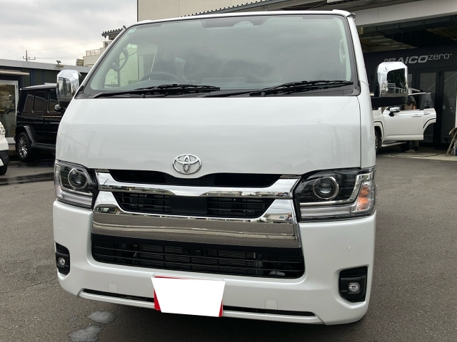 TOYOTA HIACE — фото