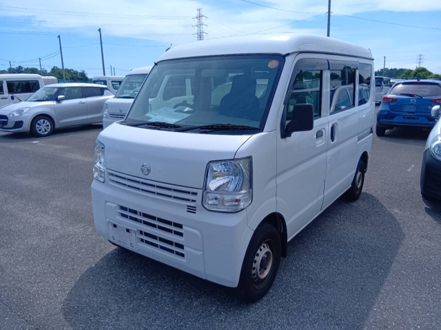 NISSAN CLIPPER — фото