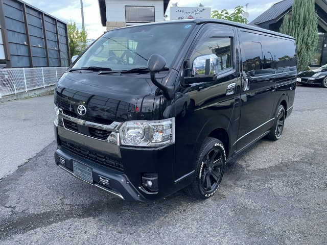 TOYOTA HIACE — фото