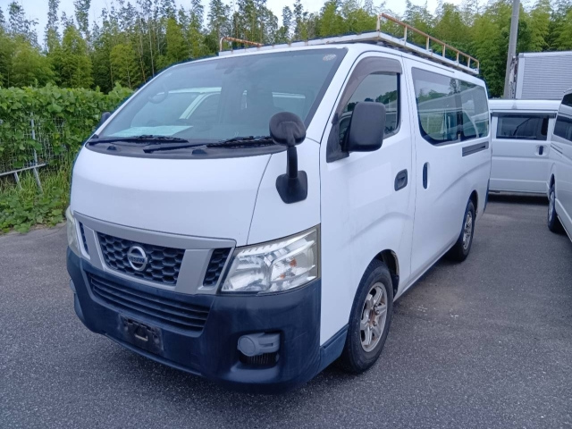 NISSAN CARAVAN — фото