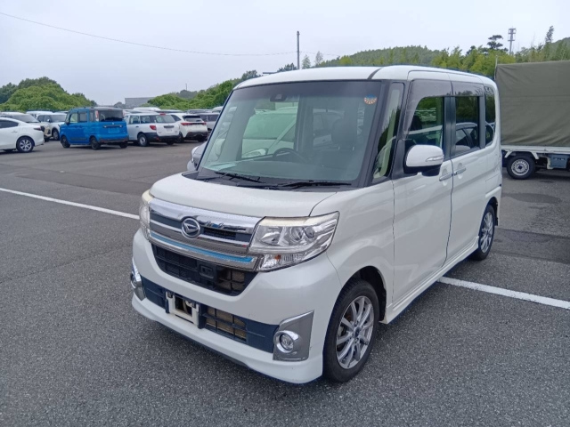 DAIHATSU TANTO — фото