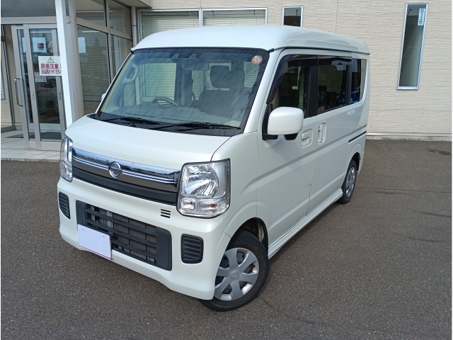 NISSAN CLIPPER — фото