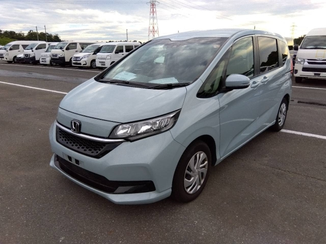 HONDA FREED — фото