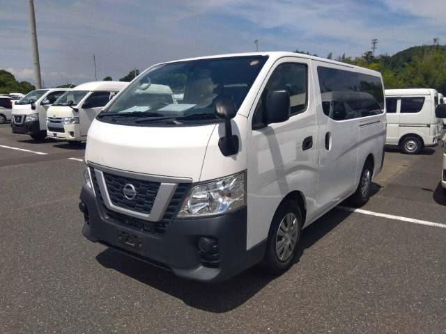 NISSAN CARAVAN — фото