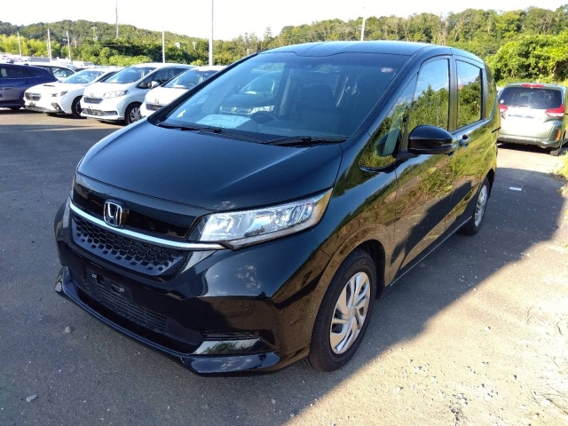 HONDA FREED — фото