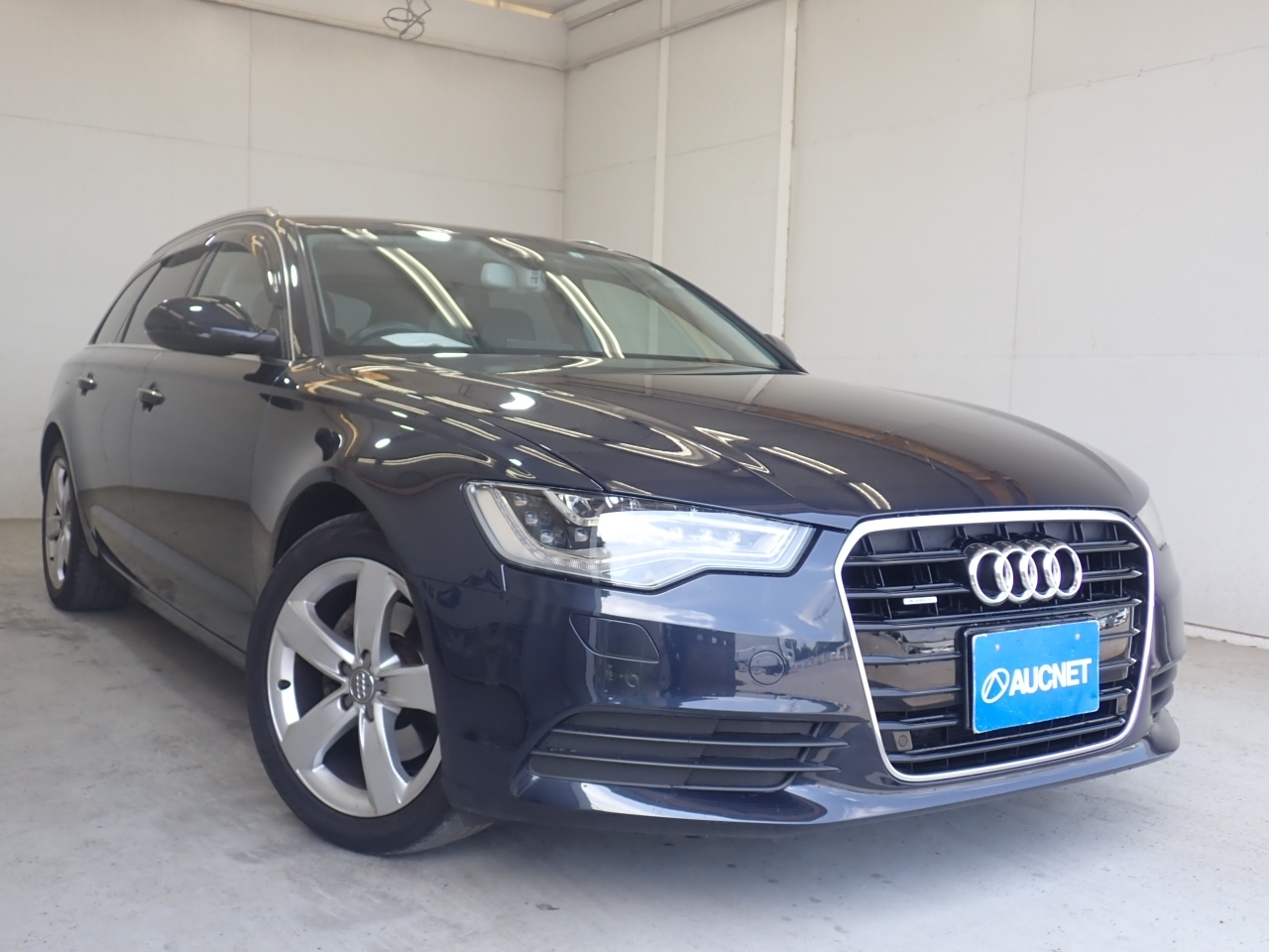 AUDI A6 — фото