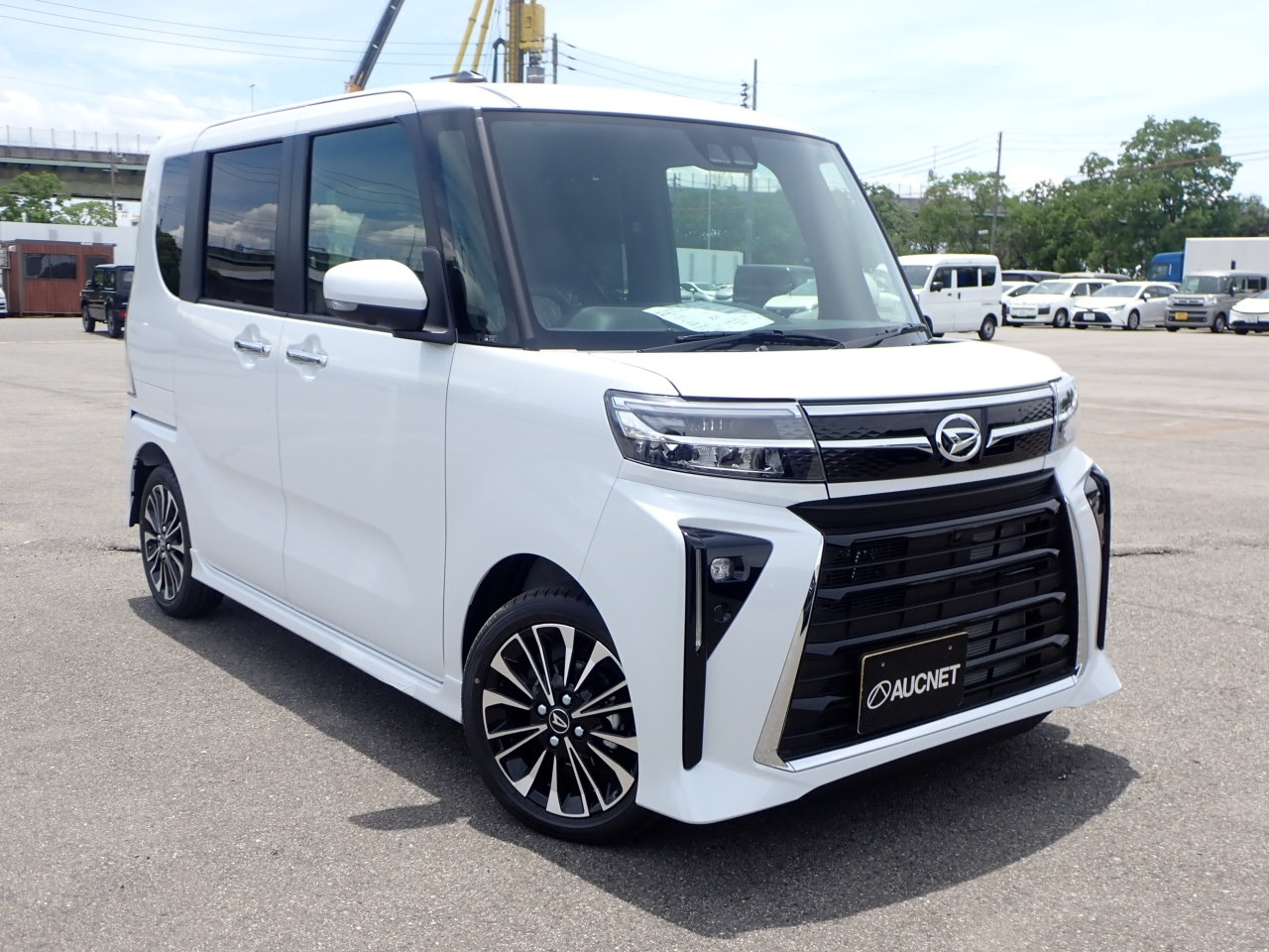 DAIHATSU TANTO — фото