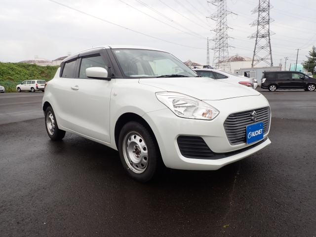 SUZUKI SWIFT — фото