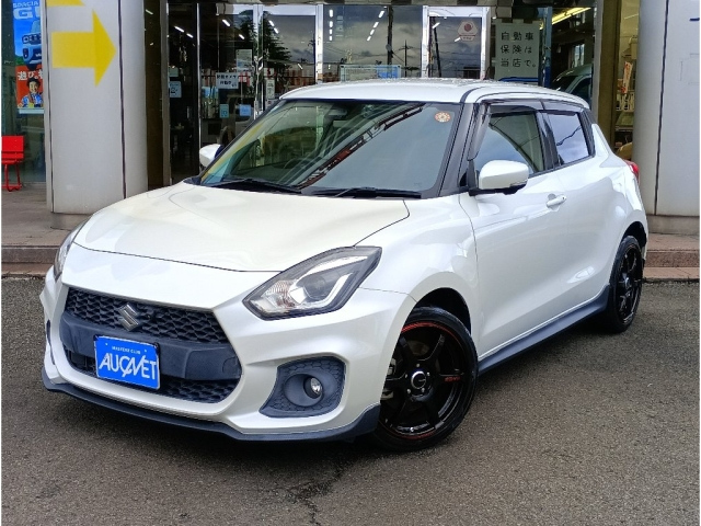 SUZUKI SWIFT — фото