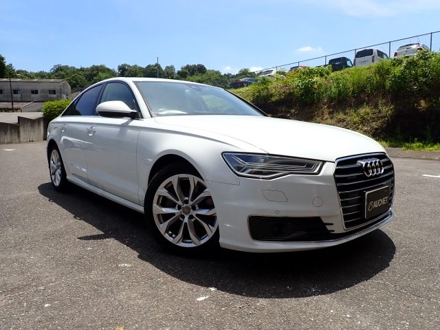 AUDI A6 — фото