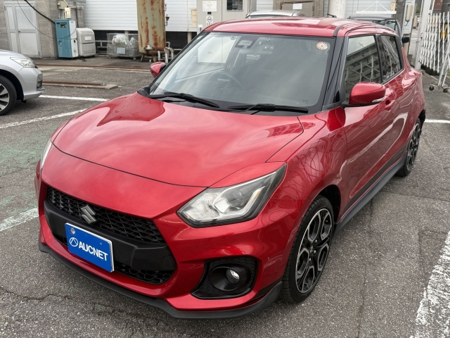 SUZUKI SWIFT — фото