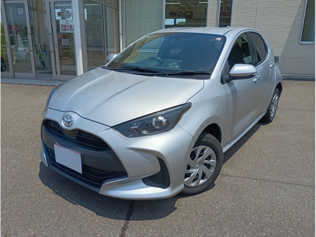 TOYOTA YARIS — фото