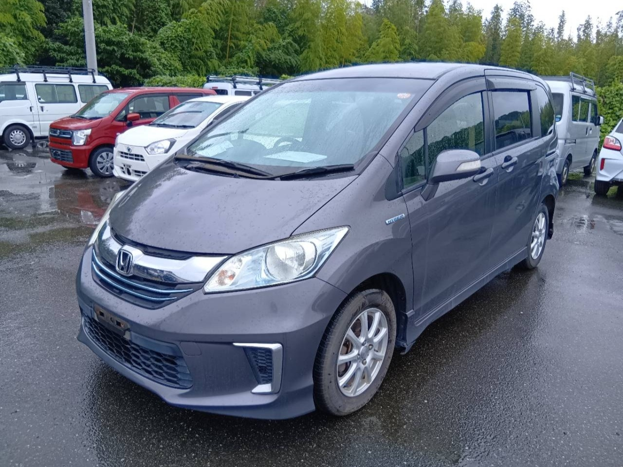 HONDA FREED — фото