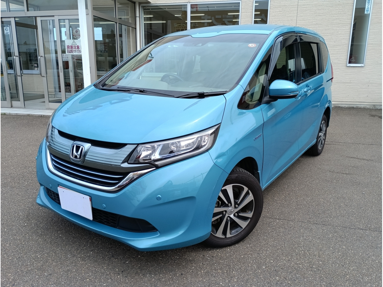 HONDA FREED — фото