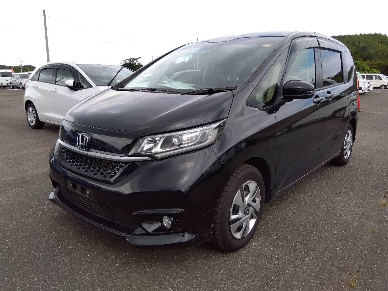 HONDA FREED — фото
