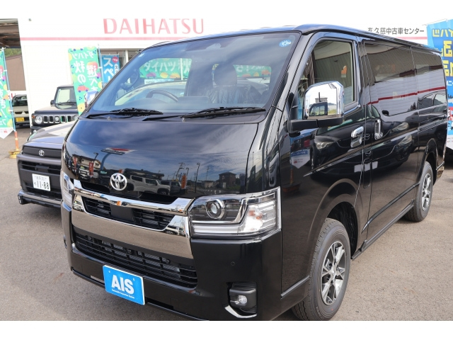 TOYOTA HIACE — фото
