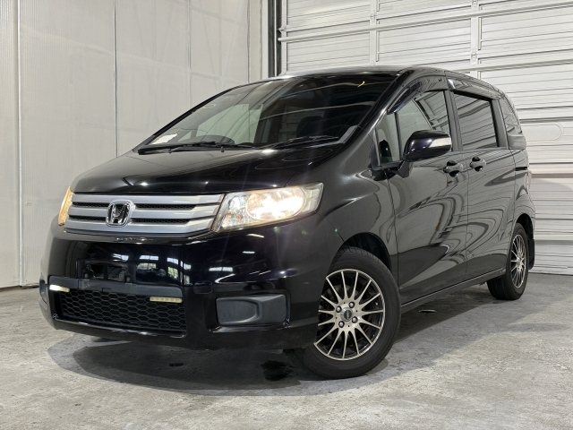 HONDA FREED — фото