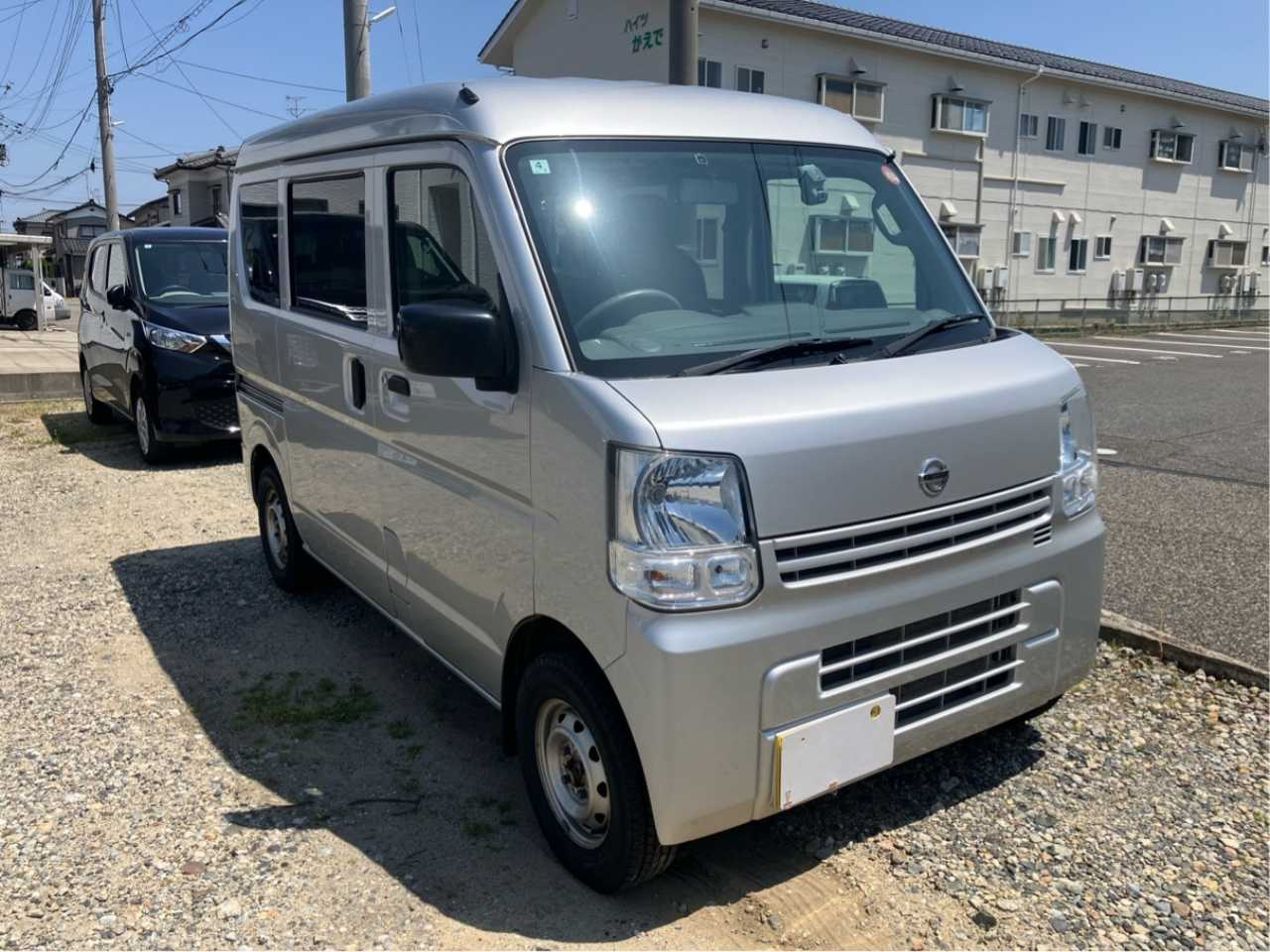 NISSAN CLIPPER — фото