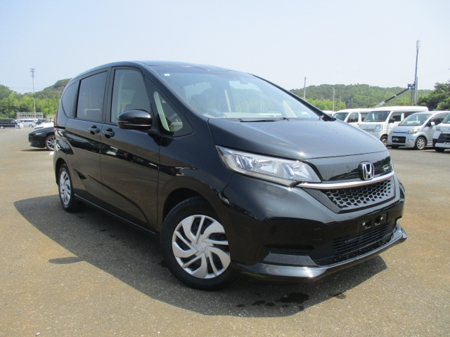 HONDA FREED — фото