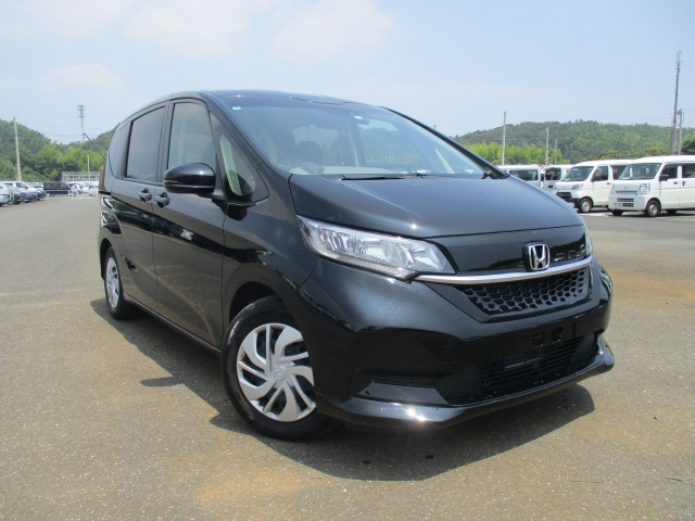 HONDA FREED — фото