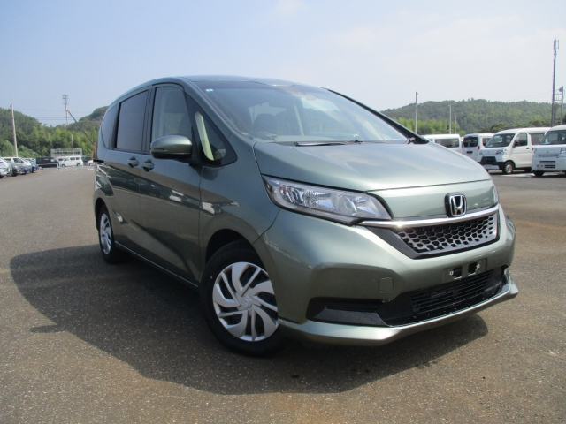 HONDA FREED — фото