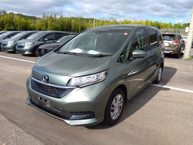 HONDA FREED — фото