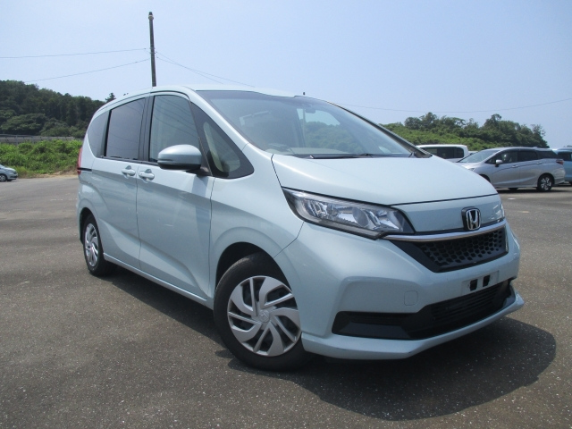 HONDA FREED — фото