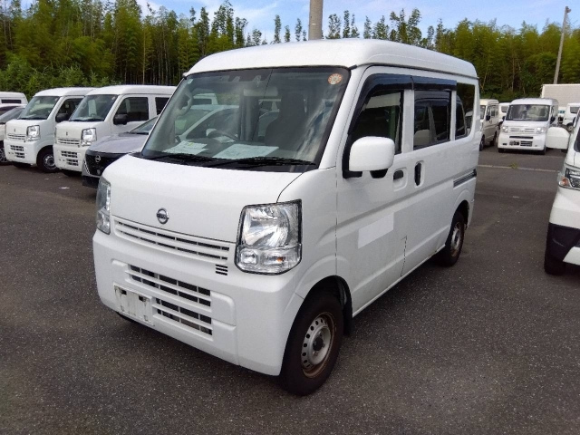 NISSAN CLIPPER — фото