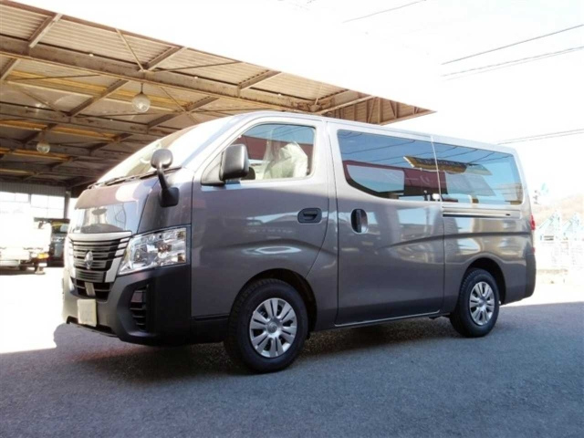 NISSAN CARAVAN — фото