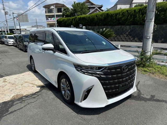 TOYOTA ALPHARD — фото
