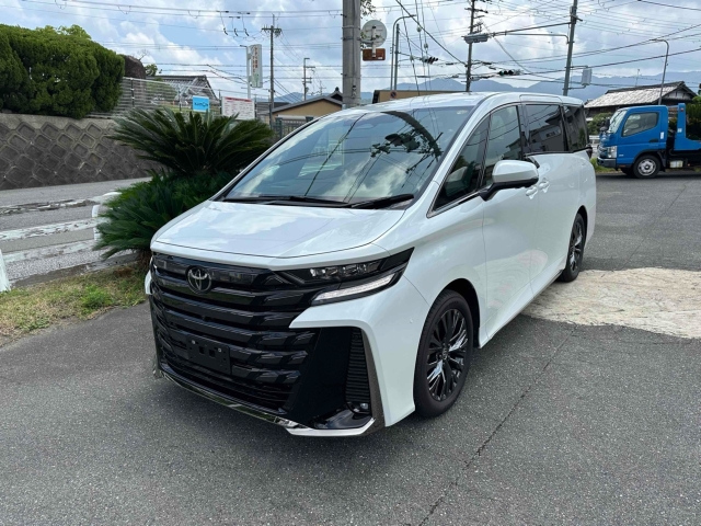 TOYOTA VELLFIRE — фото
