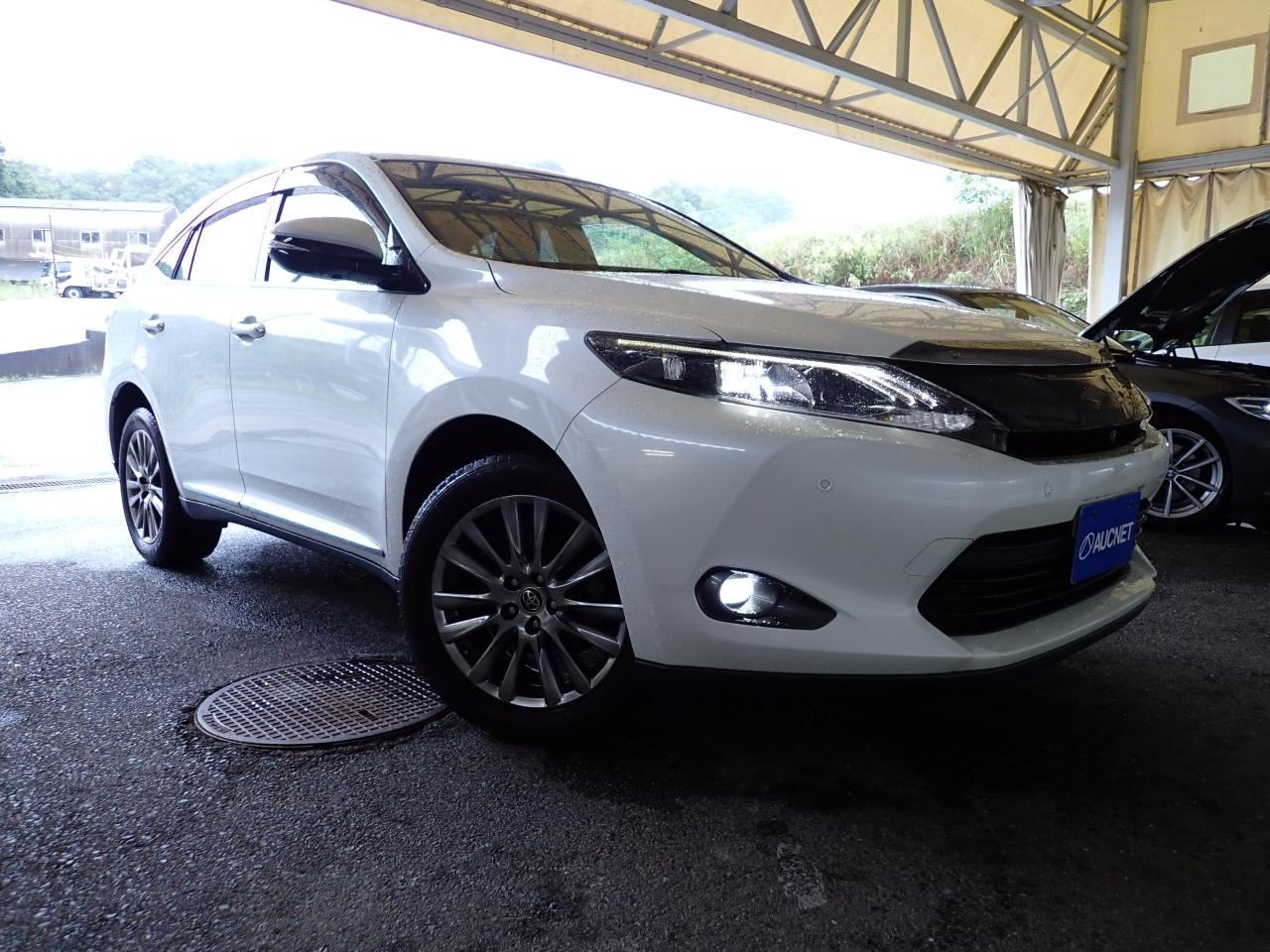 TOYOTA HARRIER — фото