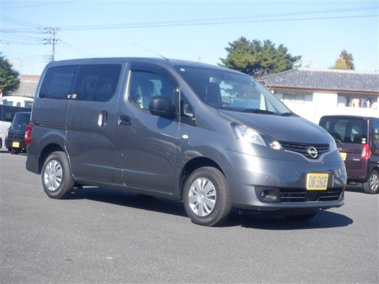 NISSAN NV200 — фото