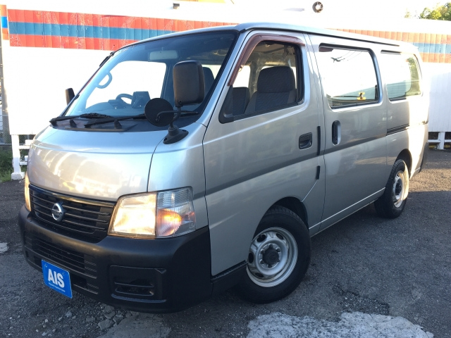 NISSAN CARAVAN — фото