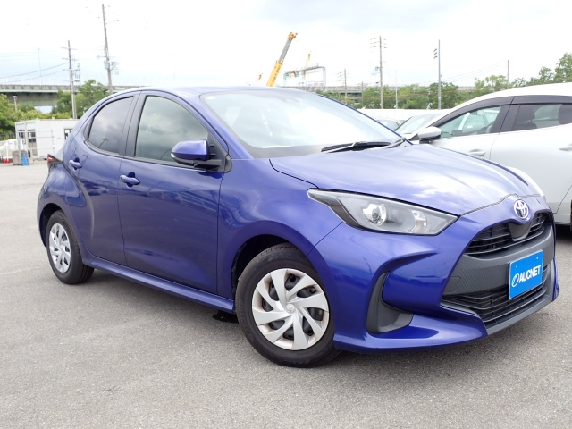 TOYOTA YARIS — фото