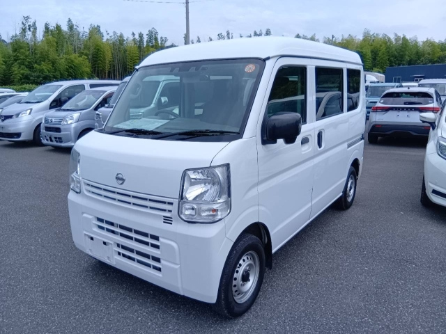 NISSAN CLIPPER — фото