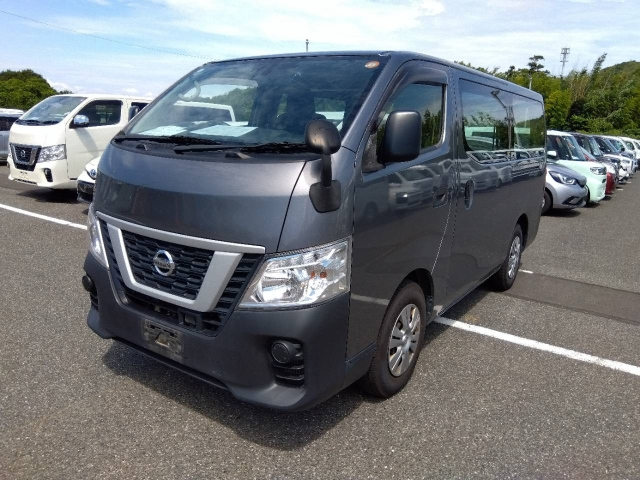 NISSAN CARAVAN — фото