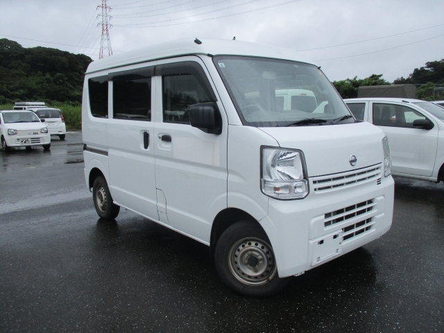 NISSAN CLIPPER — фото