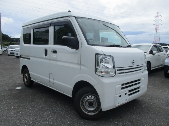 NISSAN CLIPPER — фото