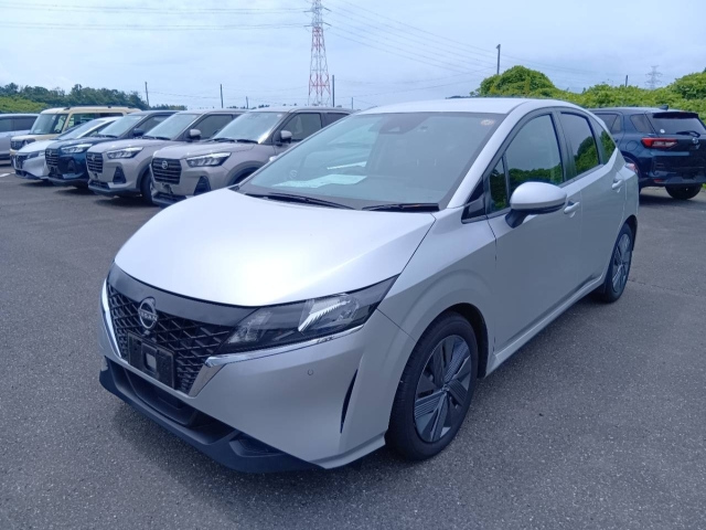 NISSAN NOTE — фото