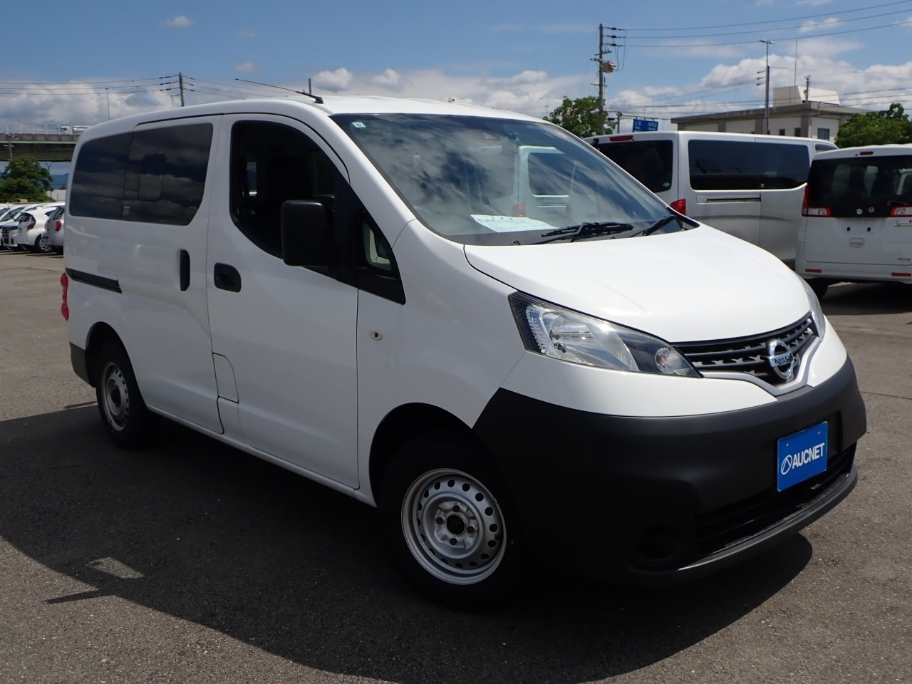 NISSAN NV200 — фото