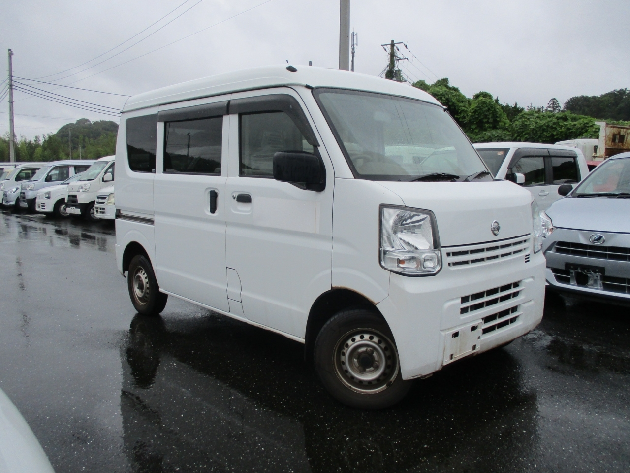 NISSAN CLIPPER — фото