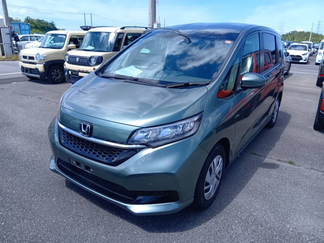 HONDA FREED — фото