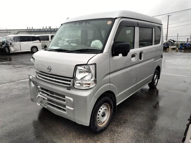NISSAN CLIPPER — фото