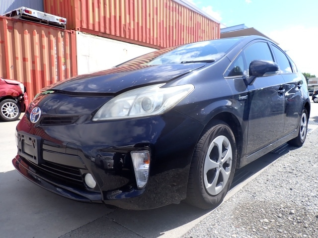 TOYOTA PRIUS — фото