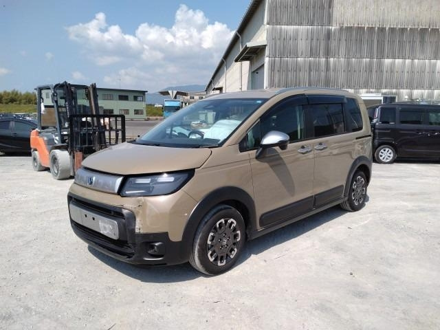 HONDA FREED — фото