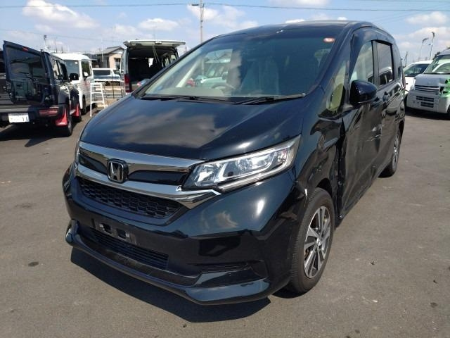 HONDA FREED — фото