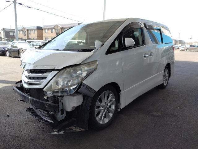 TOYOTA ALPHARD — фото