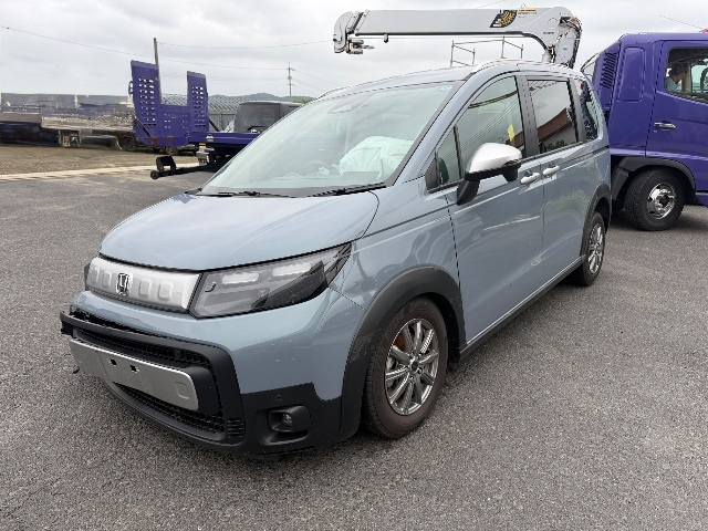 HONDA FREED — фото