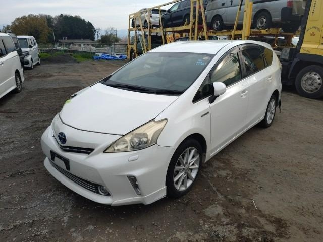 TOYOTA PRIUS — фото